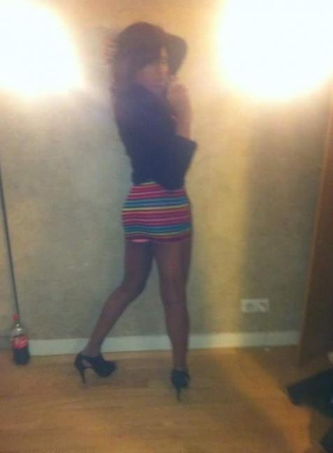 Belle trans africaine très sexy
